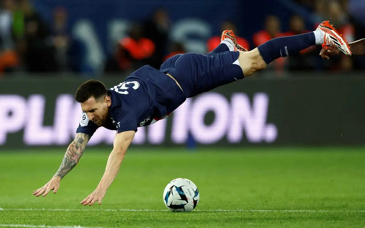 Messi dan Mbappe Cetak...