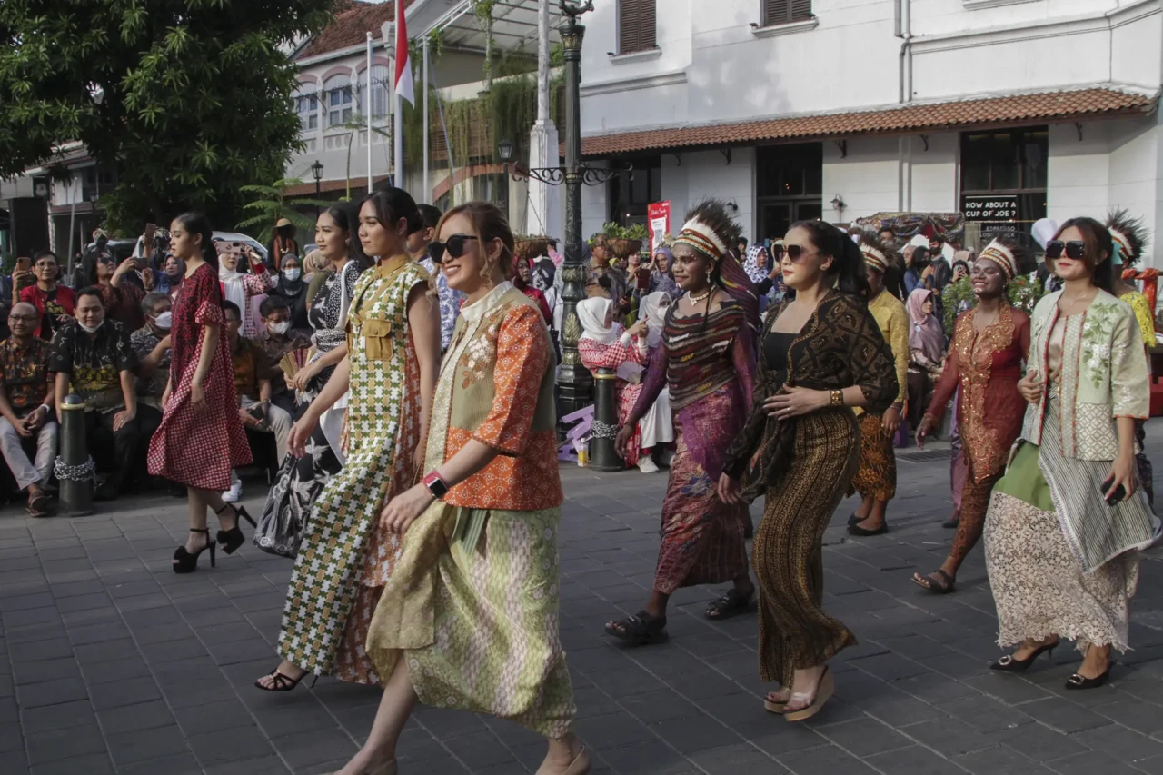 Kemeriahan Fashion Akbar...
