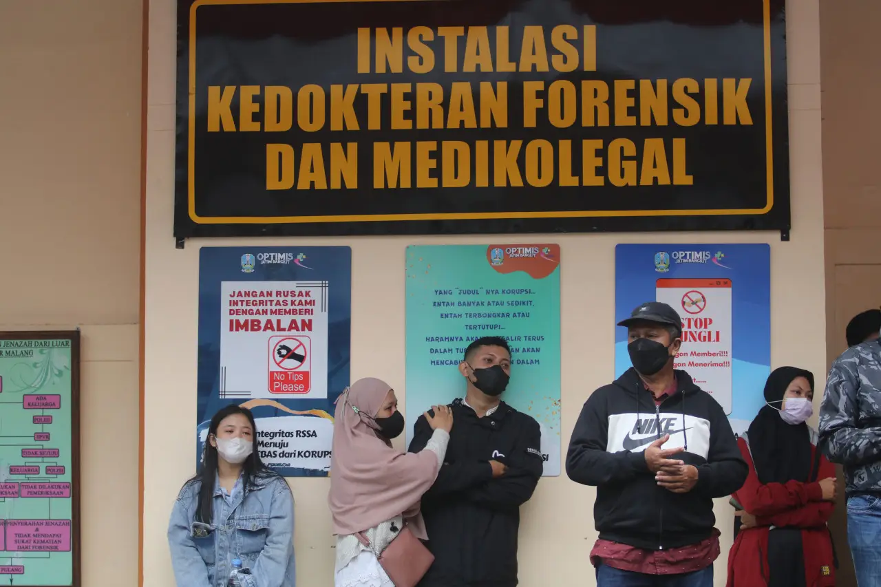 Keluarga Korban Kerusuhan...