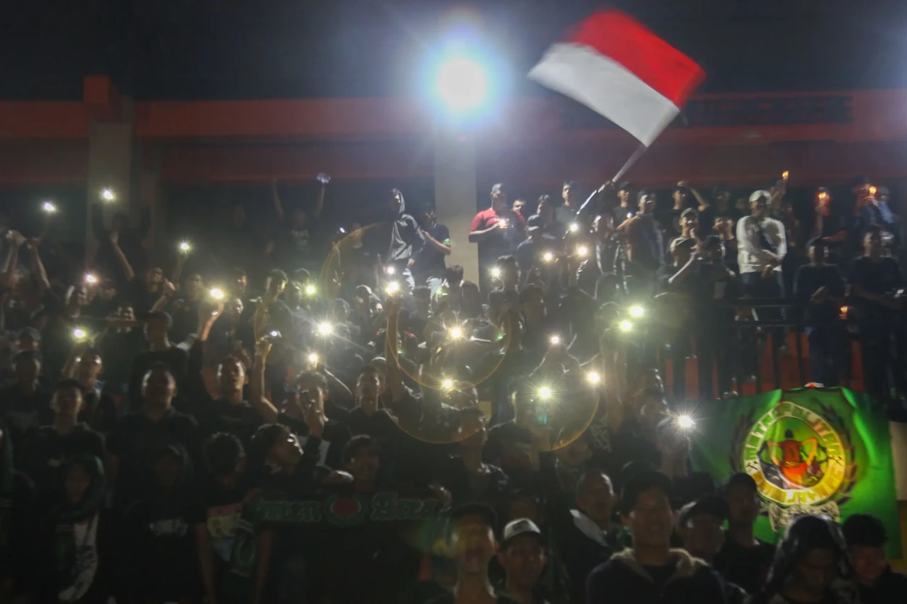 Doa Solidaritas Suporter...