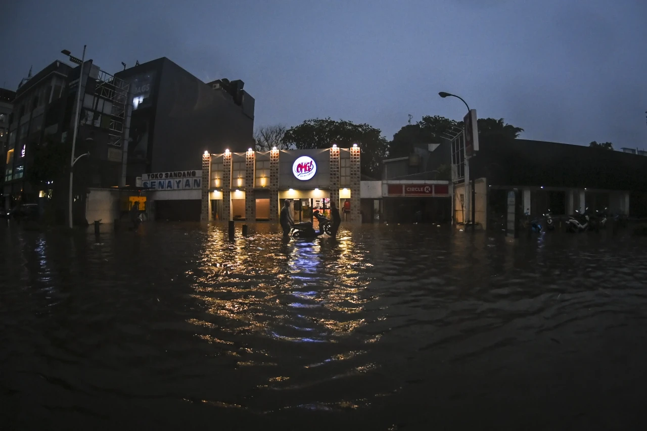 Banjir Kepung Kemang...