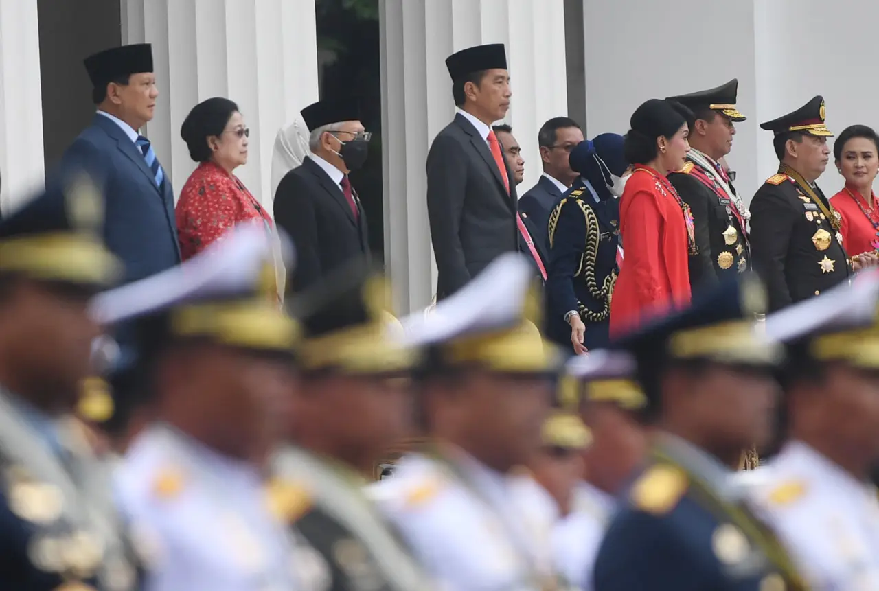 Jokowi Pimpin Peringatan...