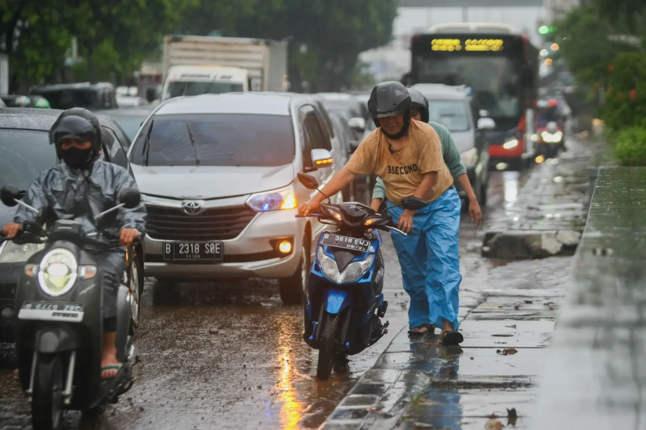 Banjir Jalan TB Simatupang...