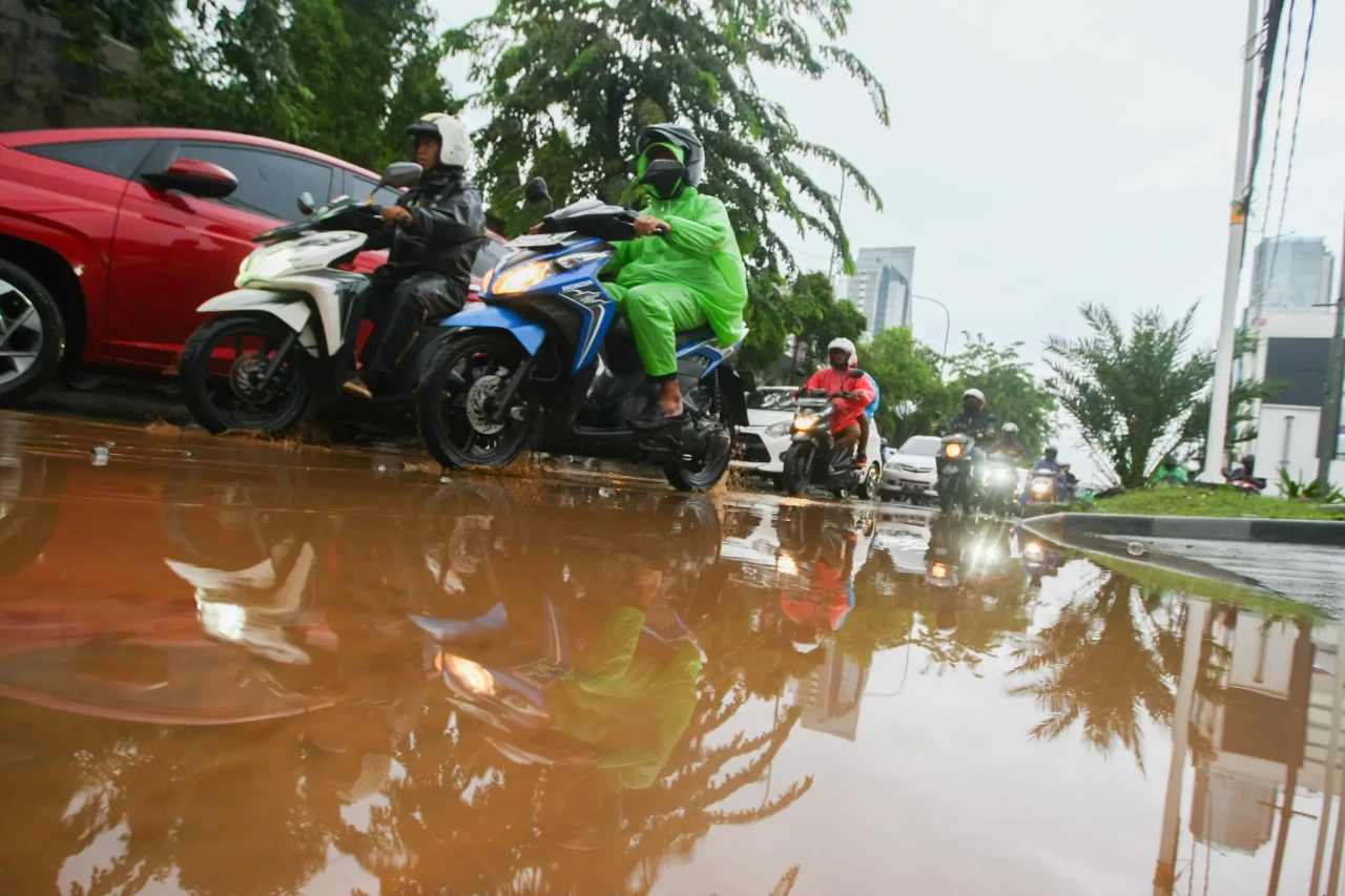 Banjir Jalan TB Simatupang...