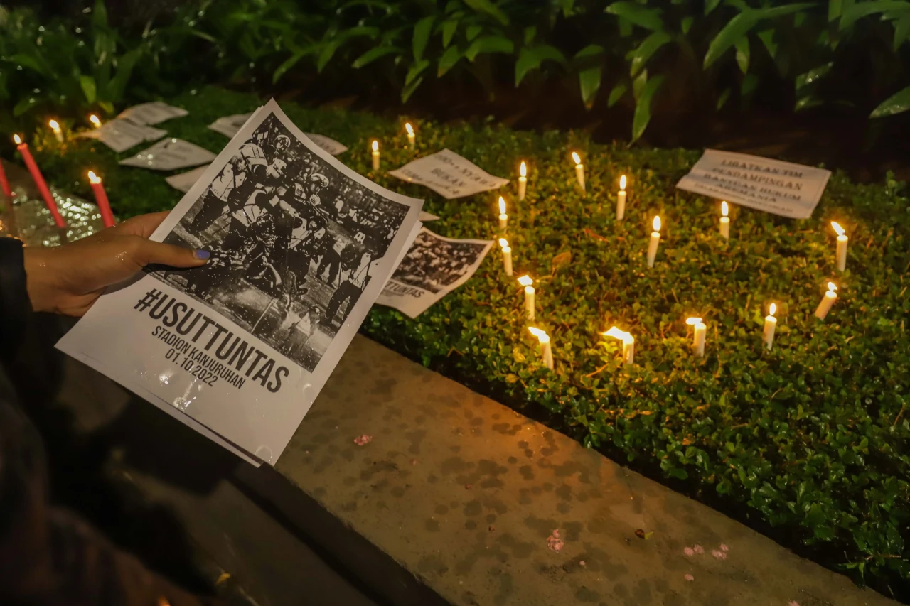 Aksi Solidaritas Tragedi...