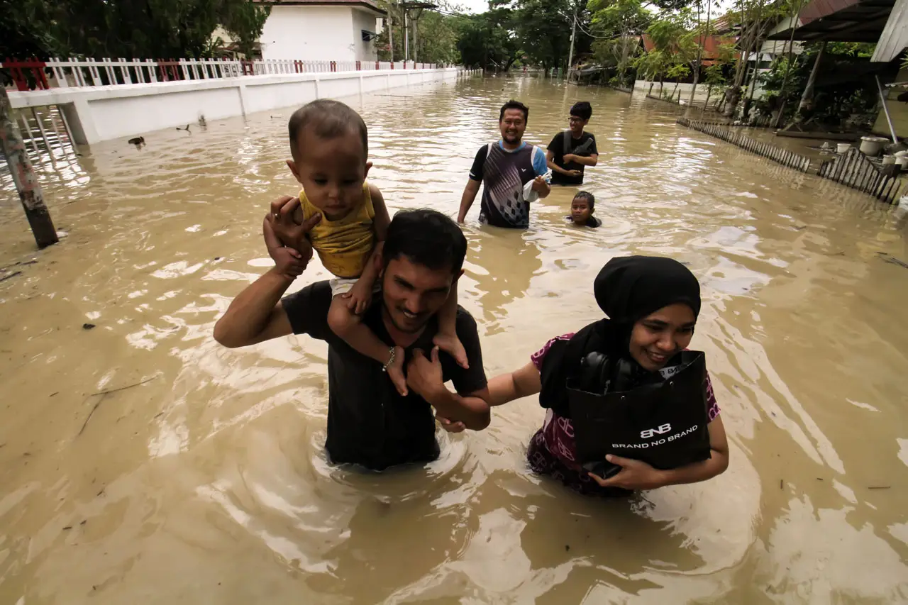 Terdampak Bencana Banjir...