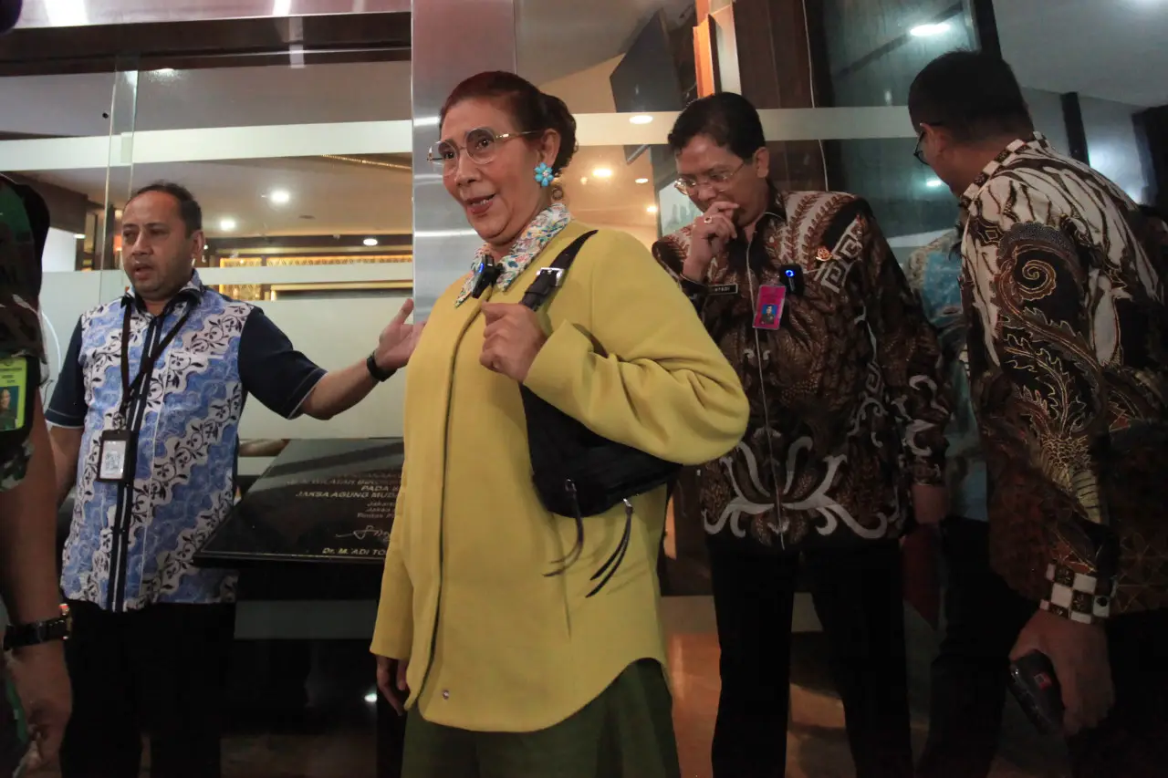 Susi Pudjiastuti Diperiksa...