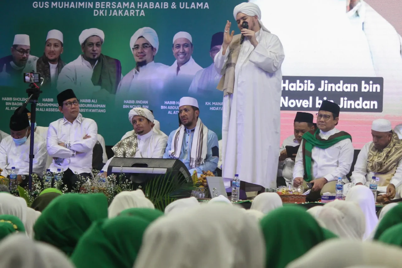 PKB Gelar Shalawatan...