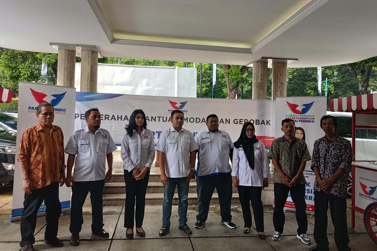 Bantuan Gerobak Perindo...