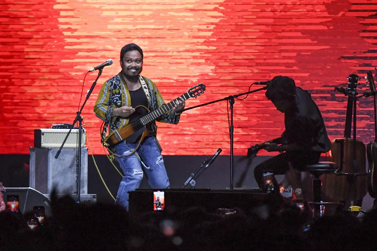 Payung Teduh X Pusakakata...