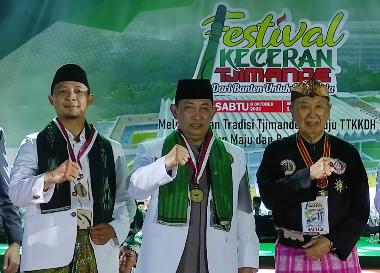 Puluhan Ribu Pendekar...