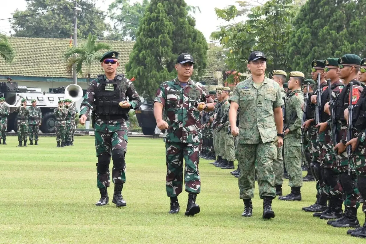 Latihan Bersama Kodam...