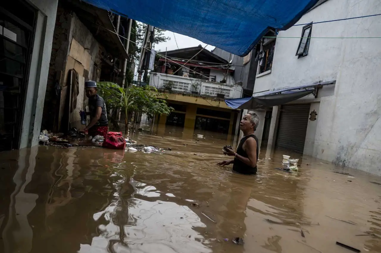 Banjir Rendam 53 RT...