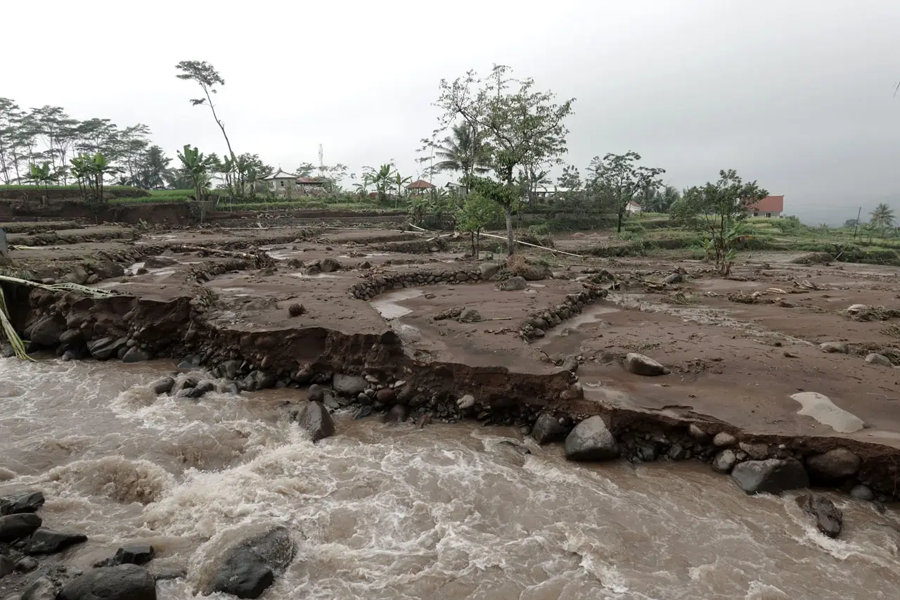 Bencana Banjir Bandang...