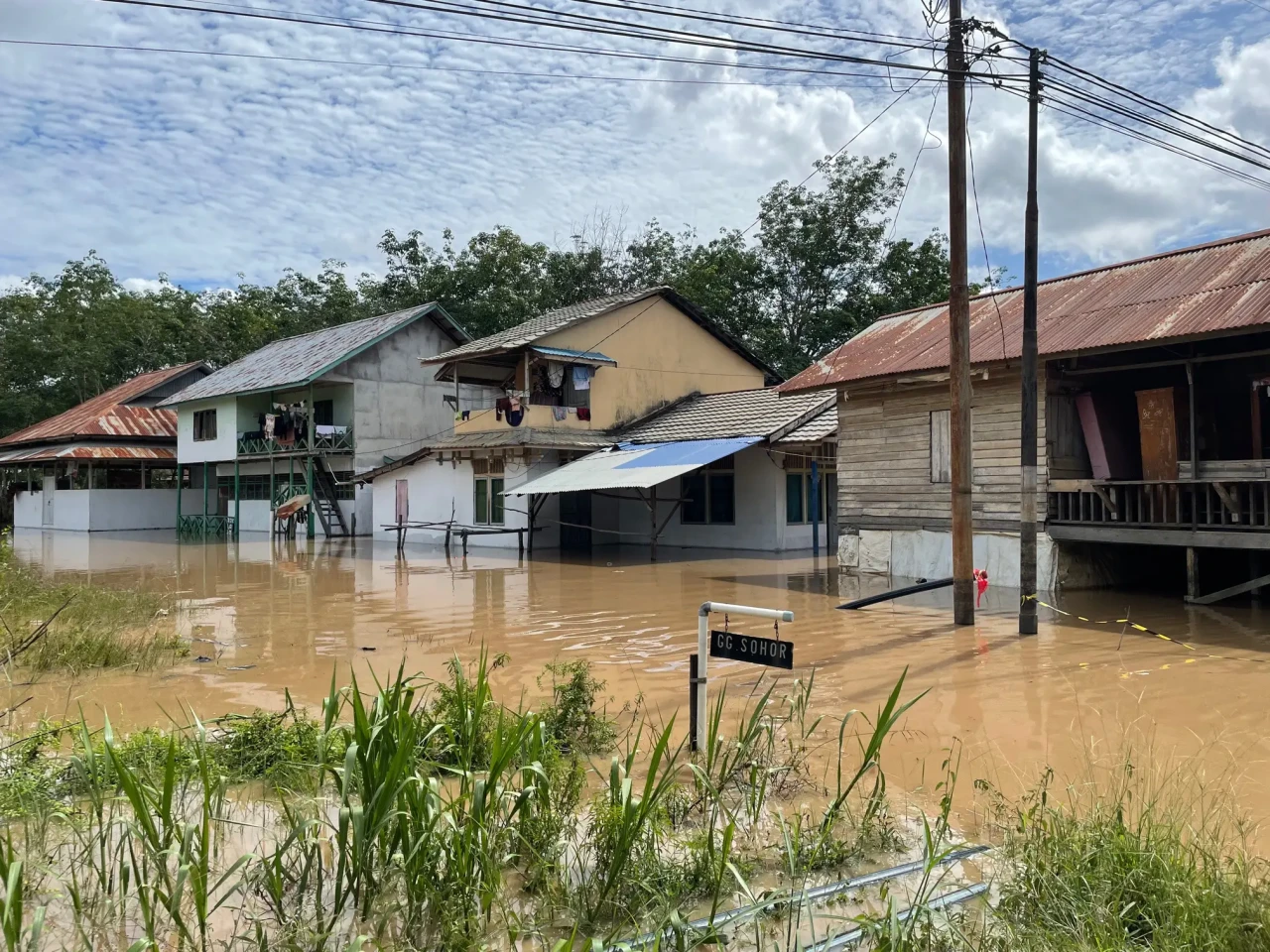 Kabupaten Sintang Dikepung...
