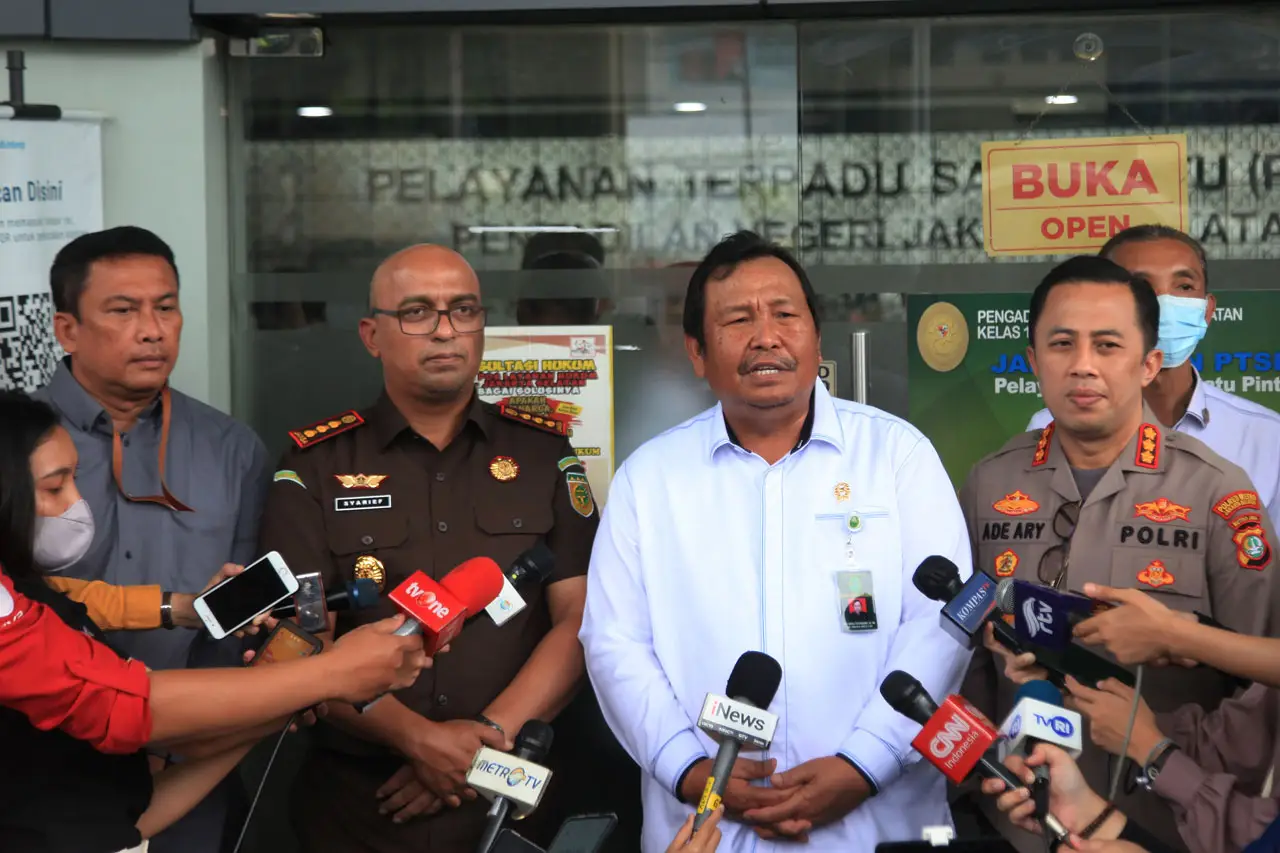 Ketua PN Jakarta Pastikan...