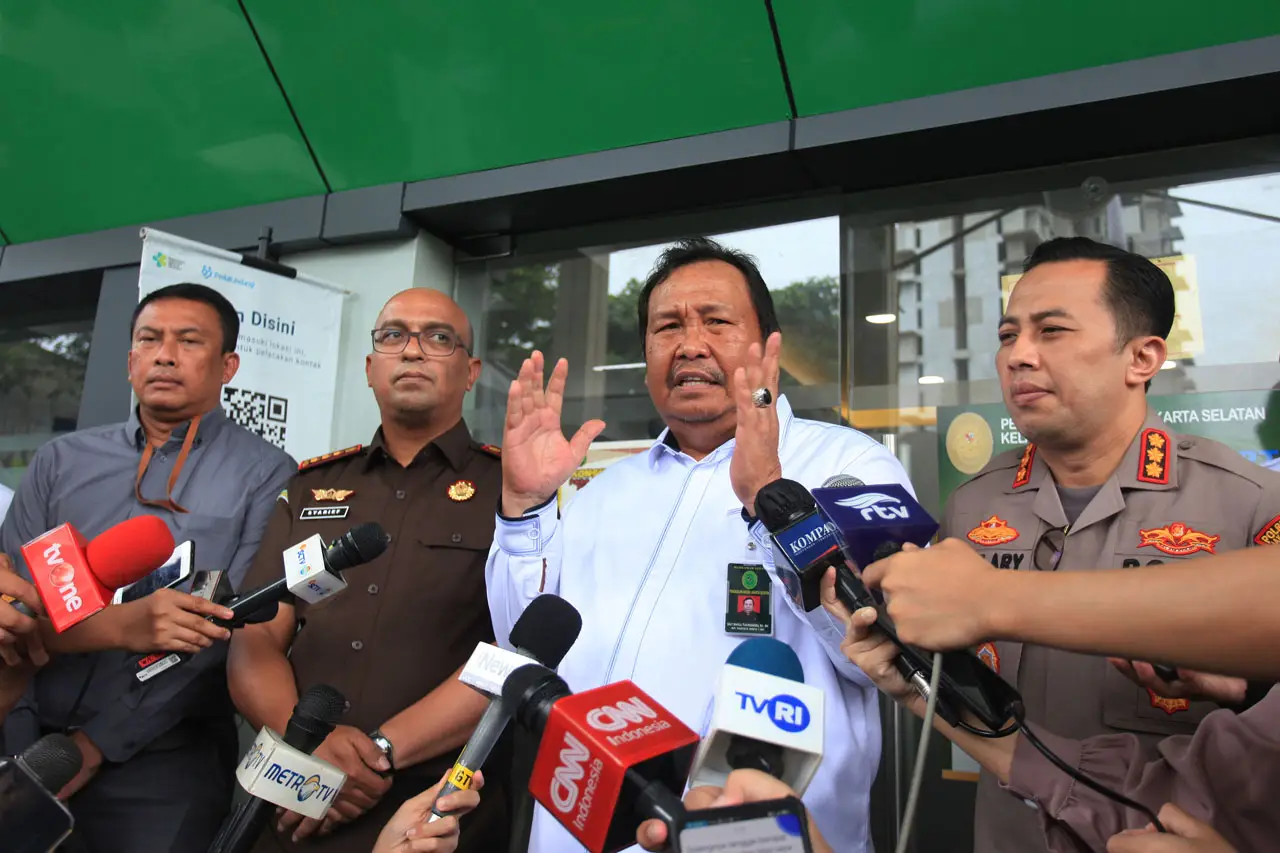 Ketua PN Jakarta Pastikan...