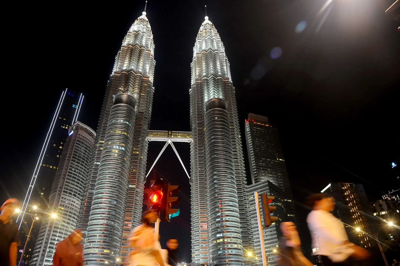 Malaysia Umumkan Pembubaran...