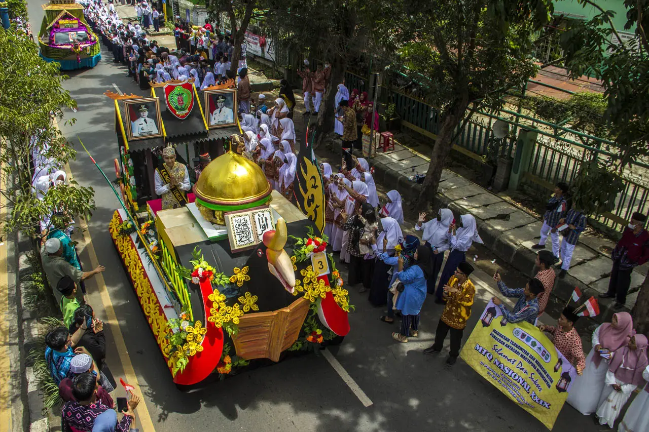 Pawai Taaruf MTQ Nasional...