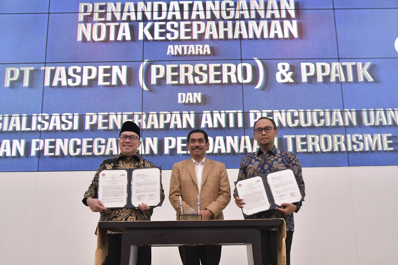 Penandatanganan Nota...