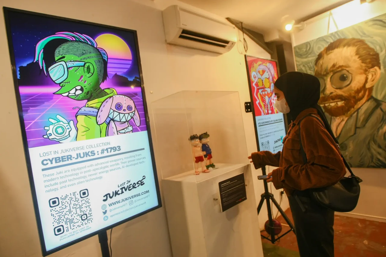 Melihat Pameran Mbloc...