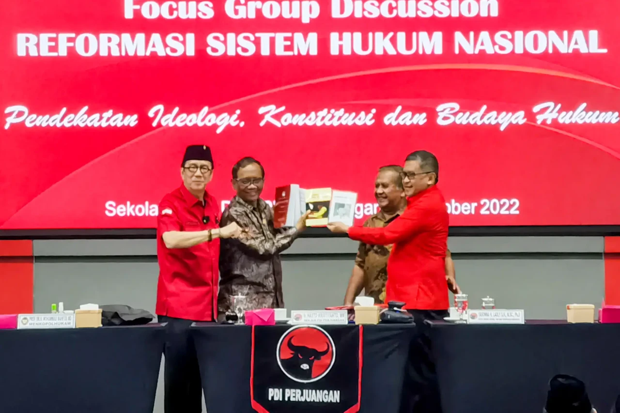 Mahfud Dukung Usul PDIP...
