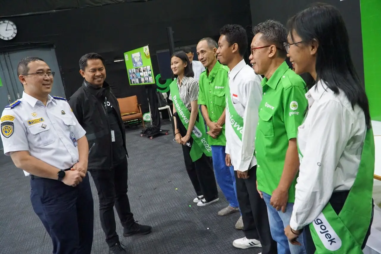Majukan Anak Bangsa,...