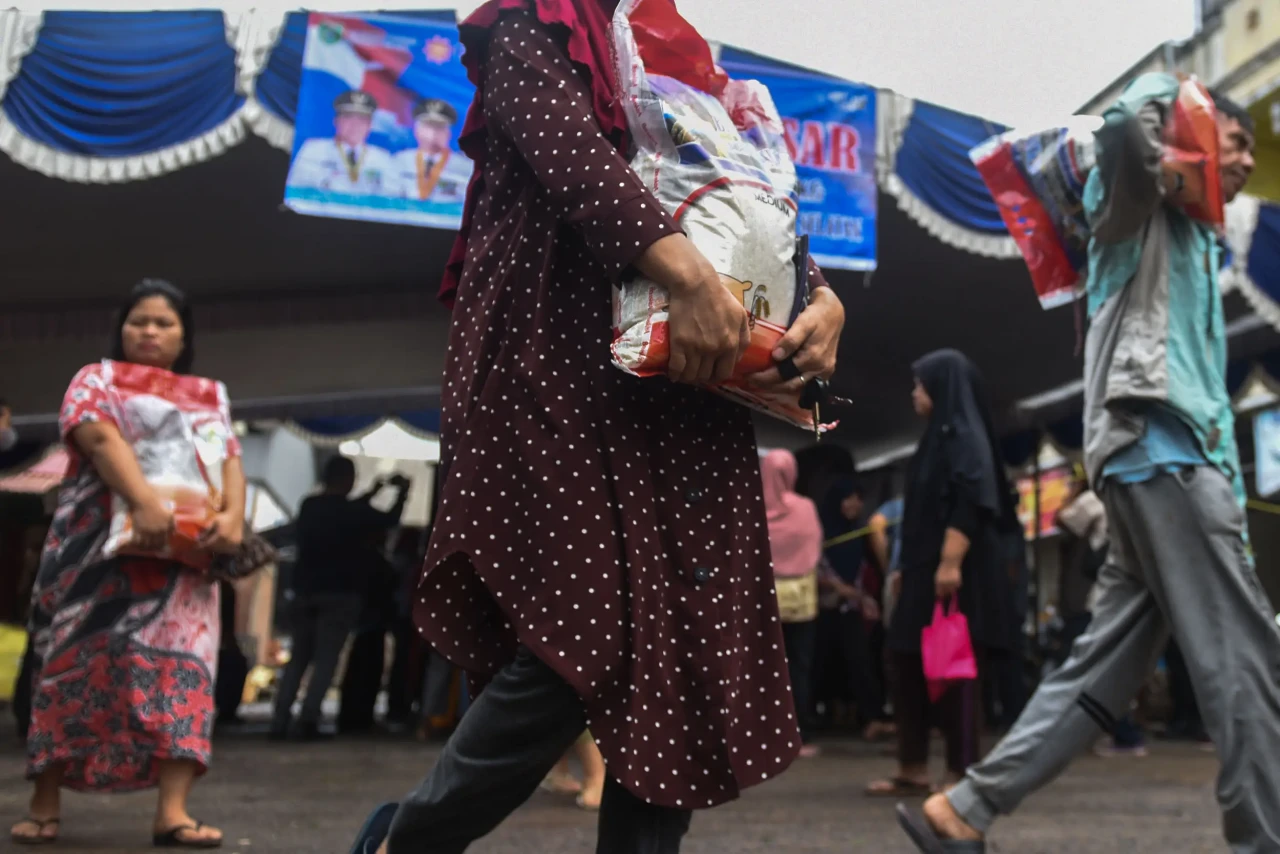Operasi Pasar Murah...