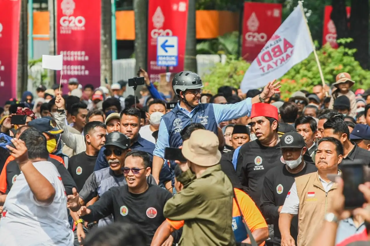 Senyum Anies Baswedan...