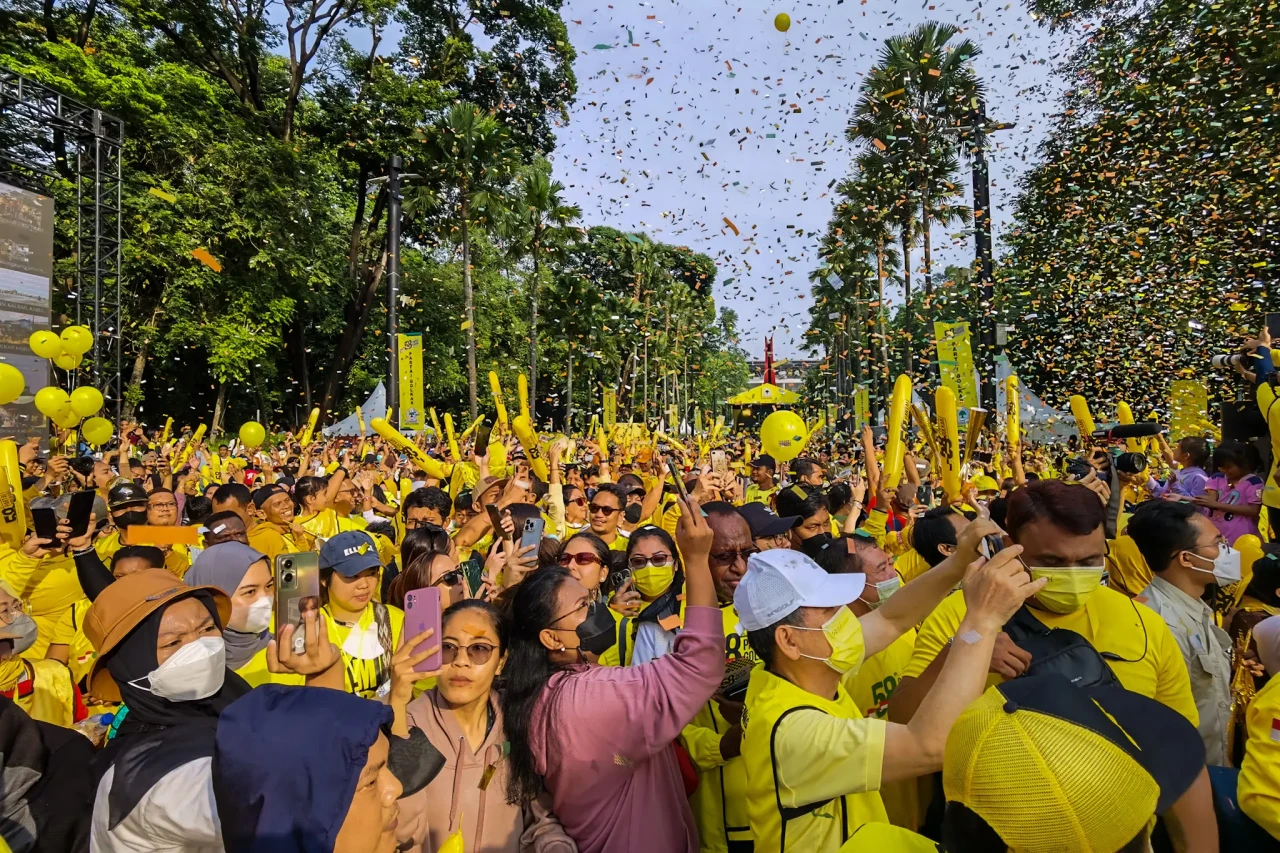 Airlangga Hartarto Lepas...
