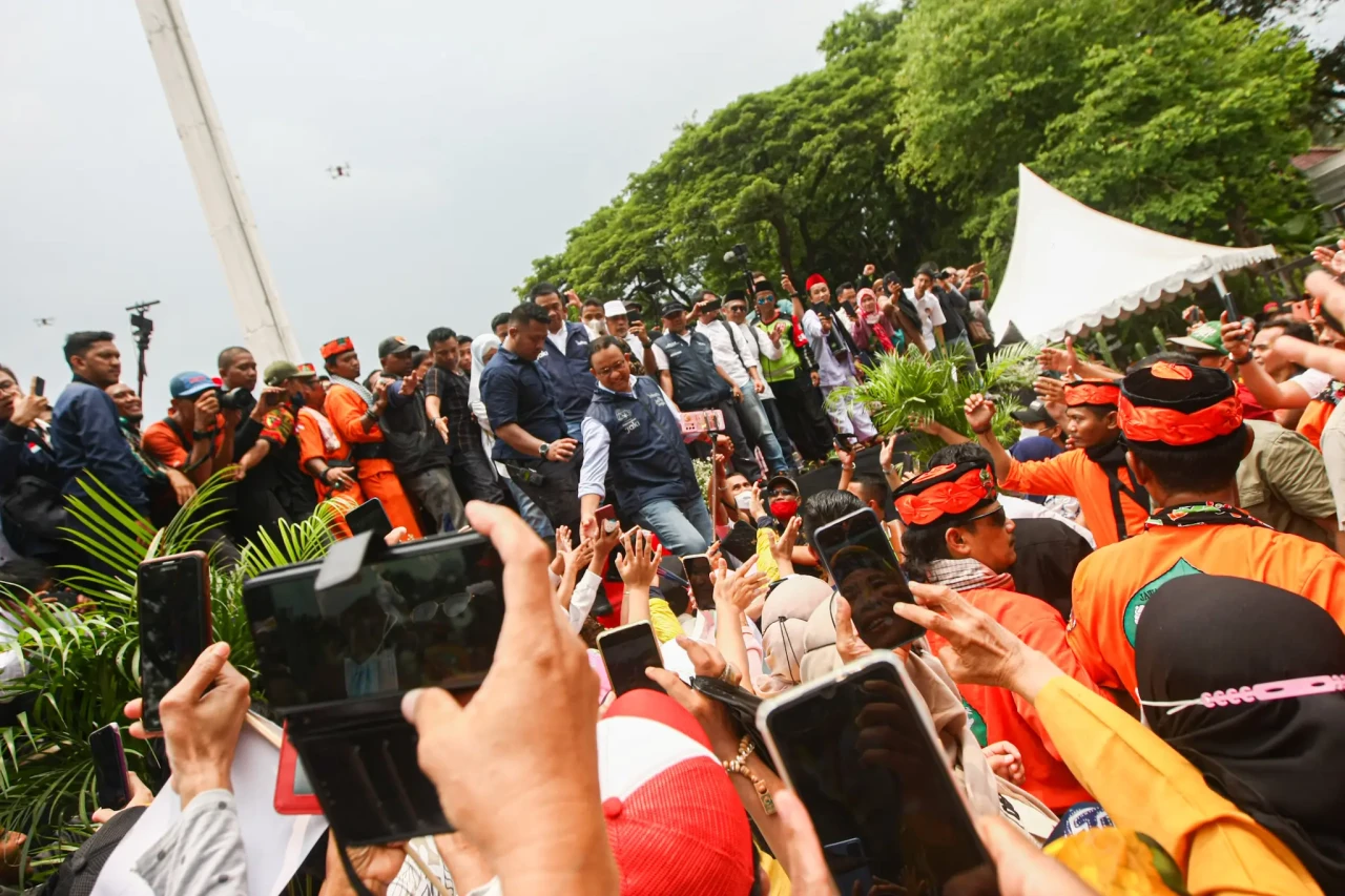 Sampaikan Pidato Perpisahan,...
