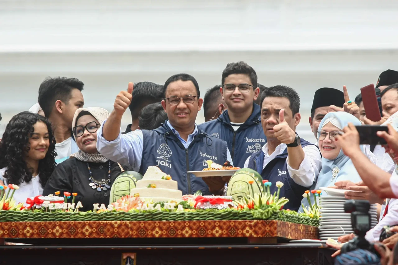 Sampaikan Pidato Perpisahan,...