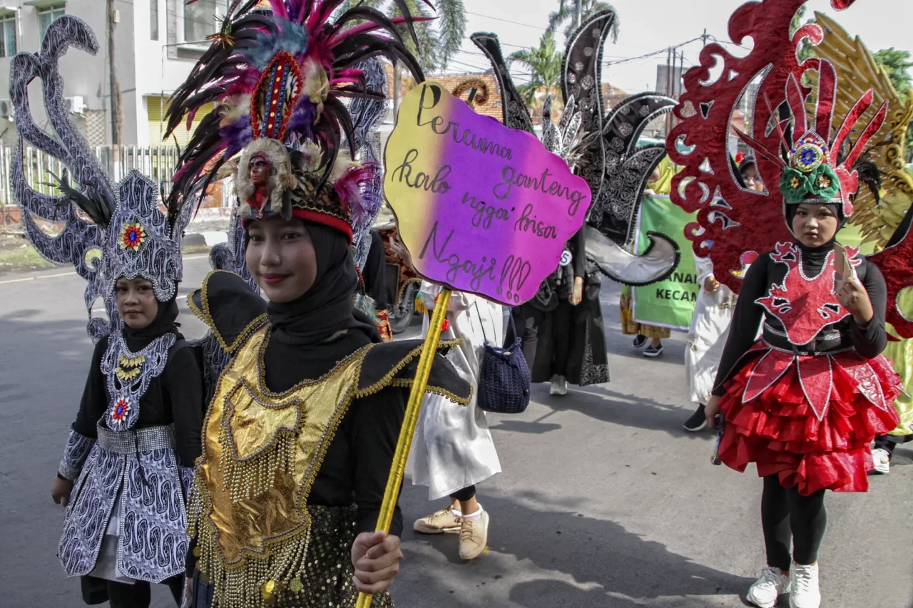 Kemeriahan Karnaval...