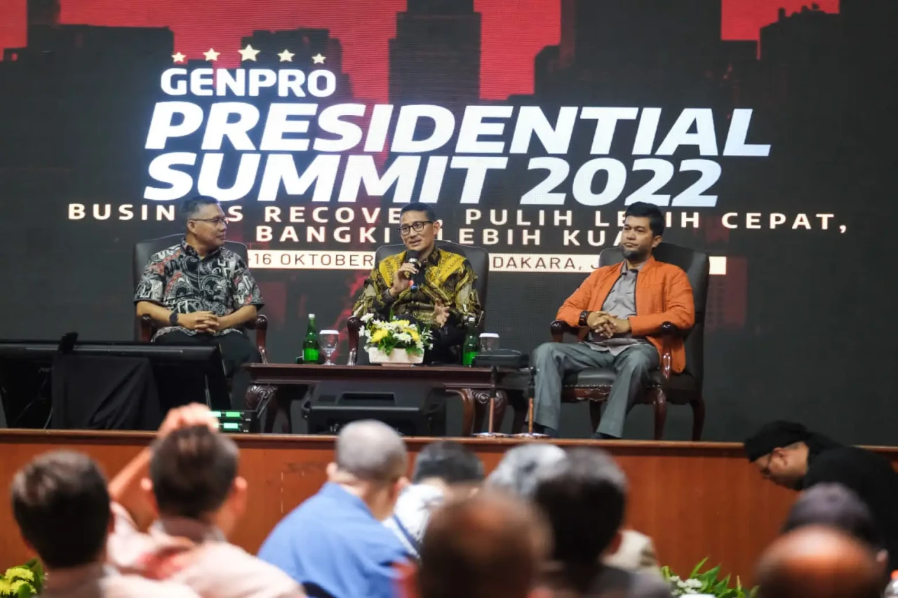 Sandiaga Uno Berikan...
