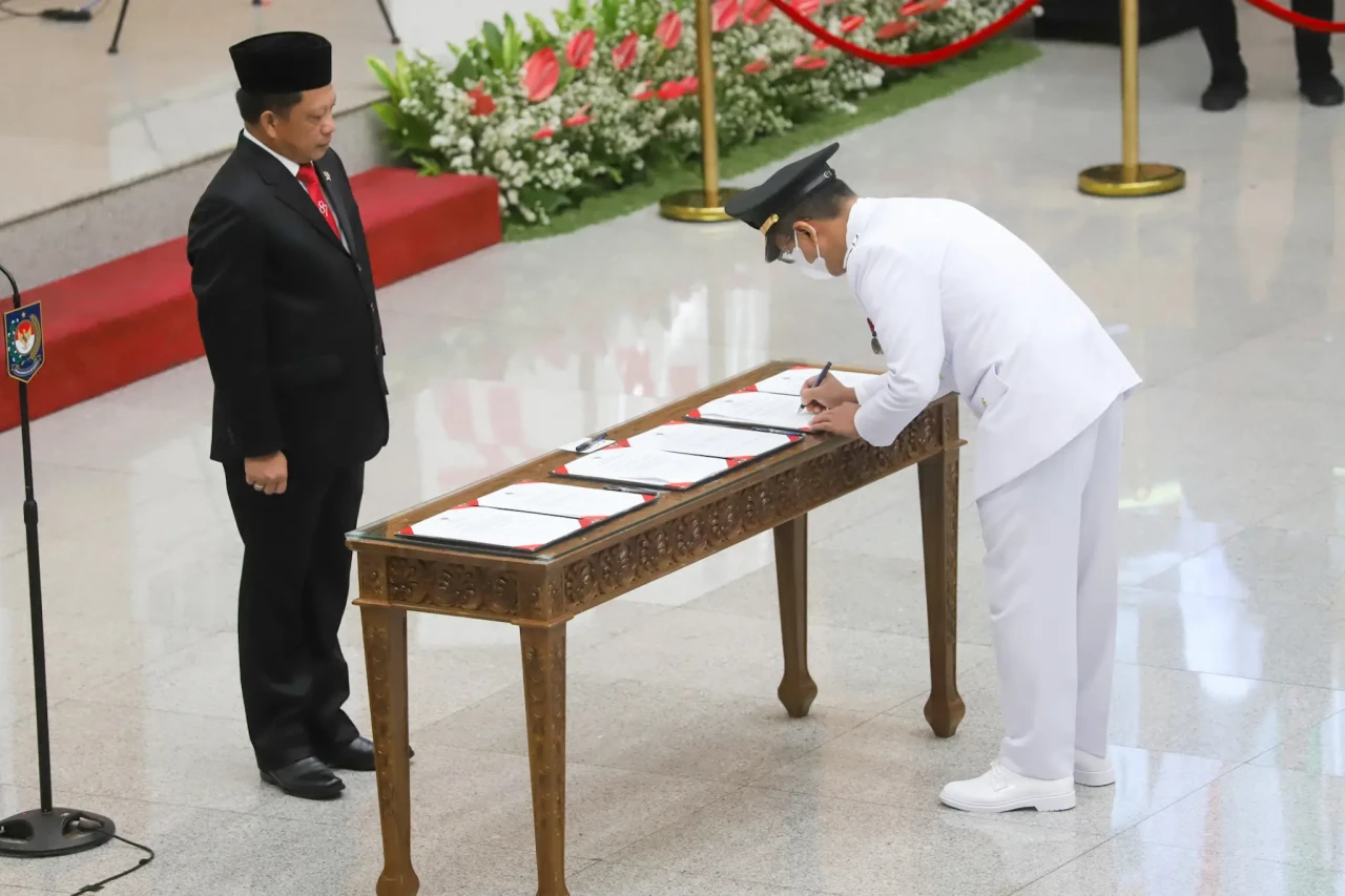 Dilantik Mendagri Tito,...