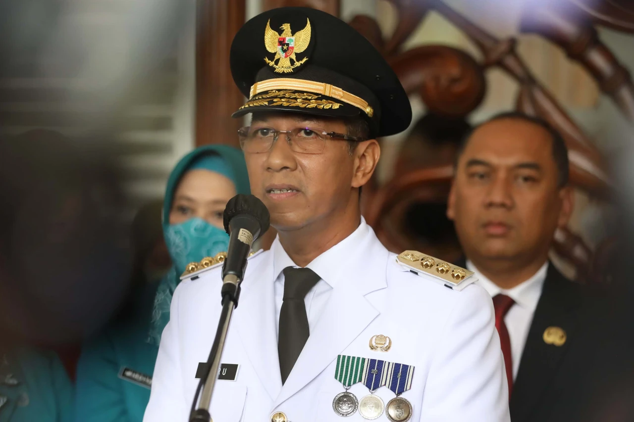 Momen Heru Budi Hartono...