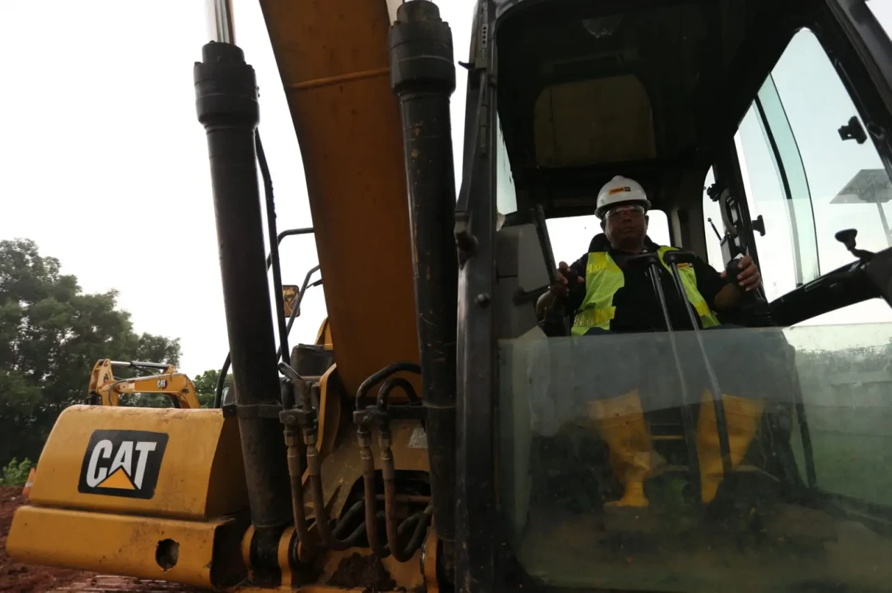 Juara Caterpillar GOC...