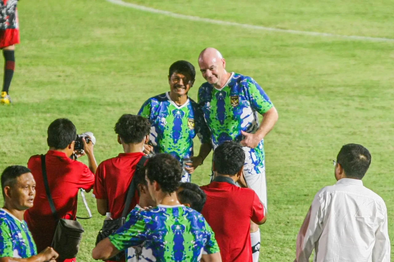 Presiden FIFA Gianni...