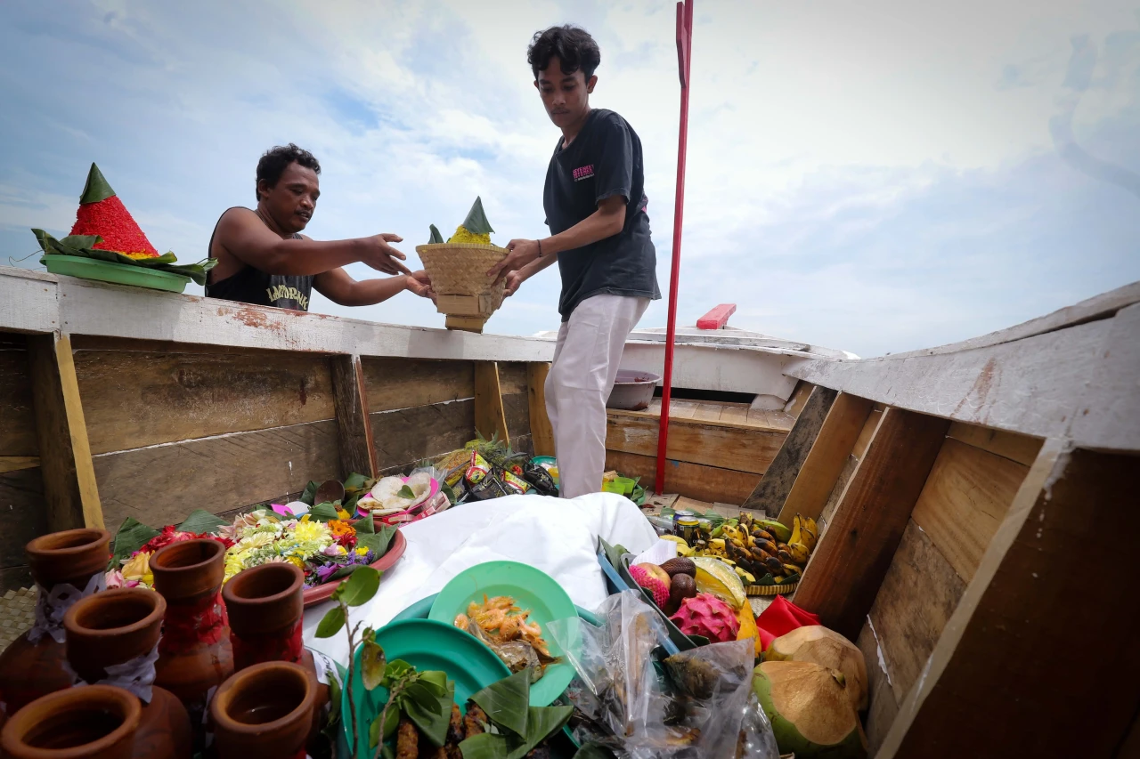 Kearifan Lokal Nelayan...