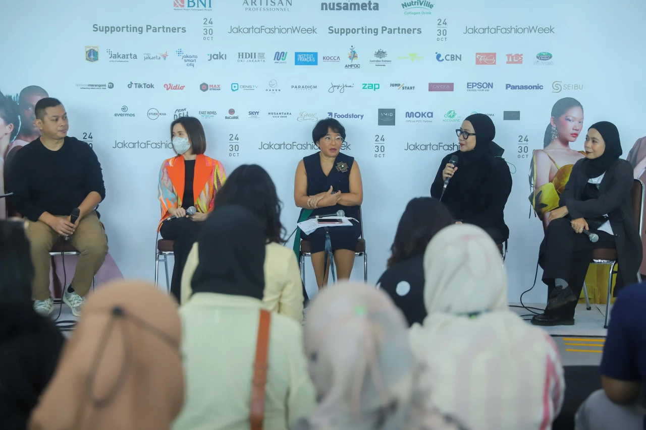 JFW 2023 Usung Tema...