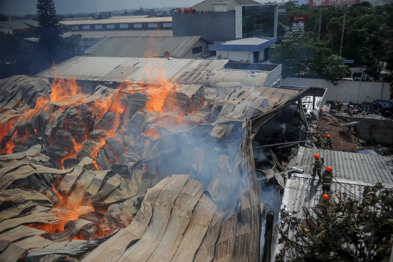 Kebakaran Gudang Triplek...