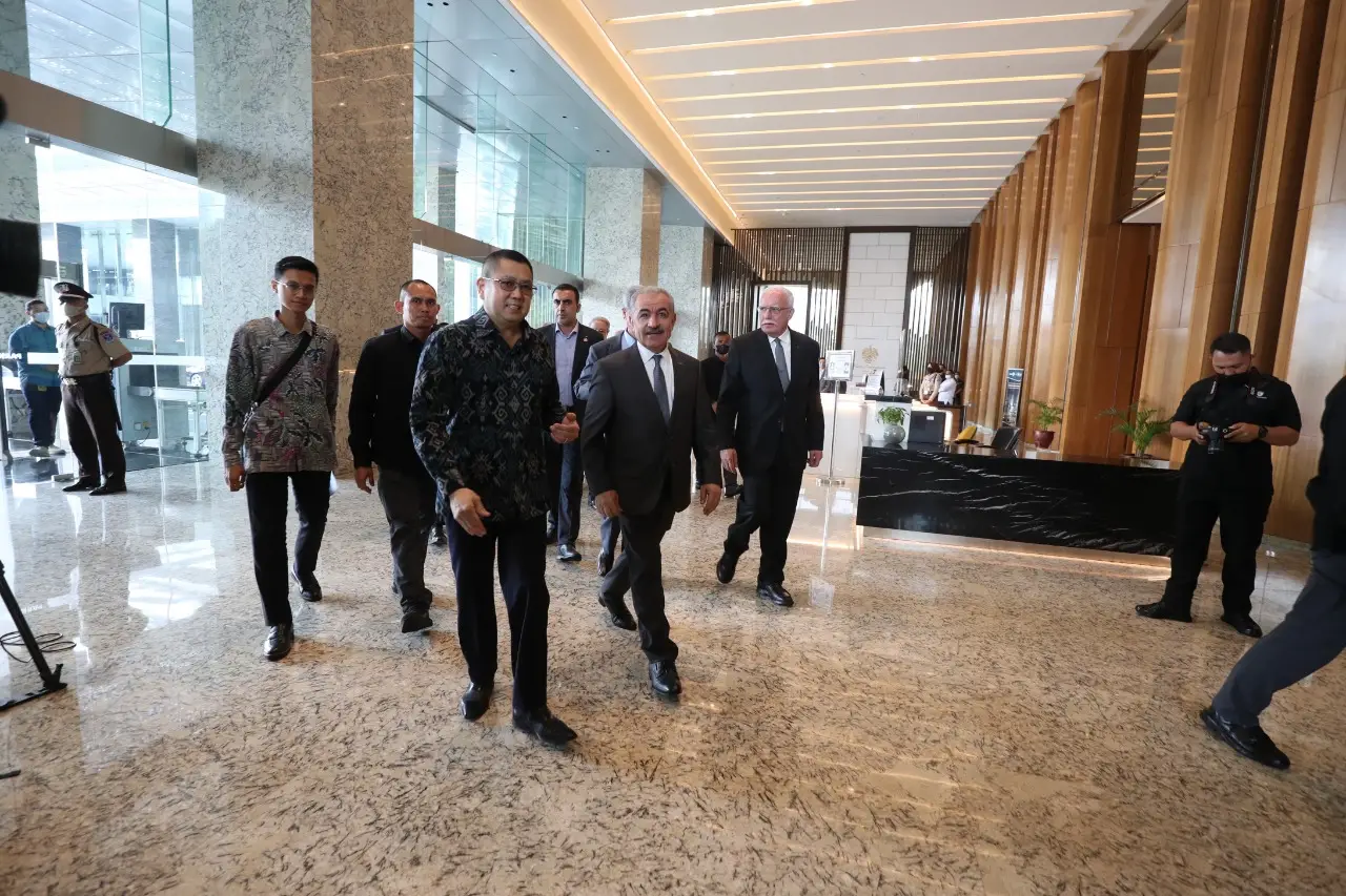 Hary Tanoesoedibjo Bertemu...