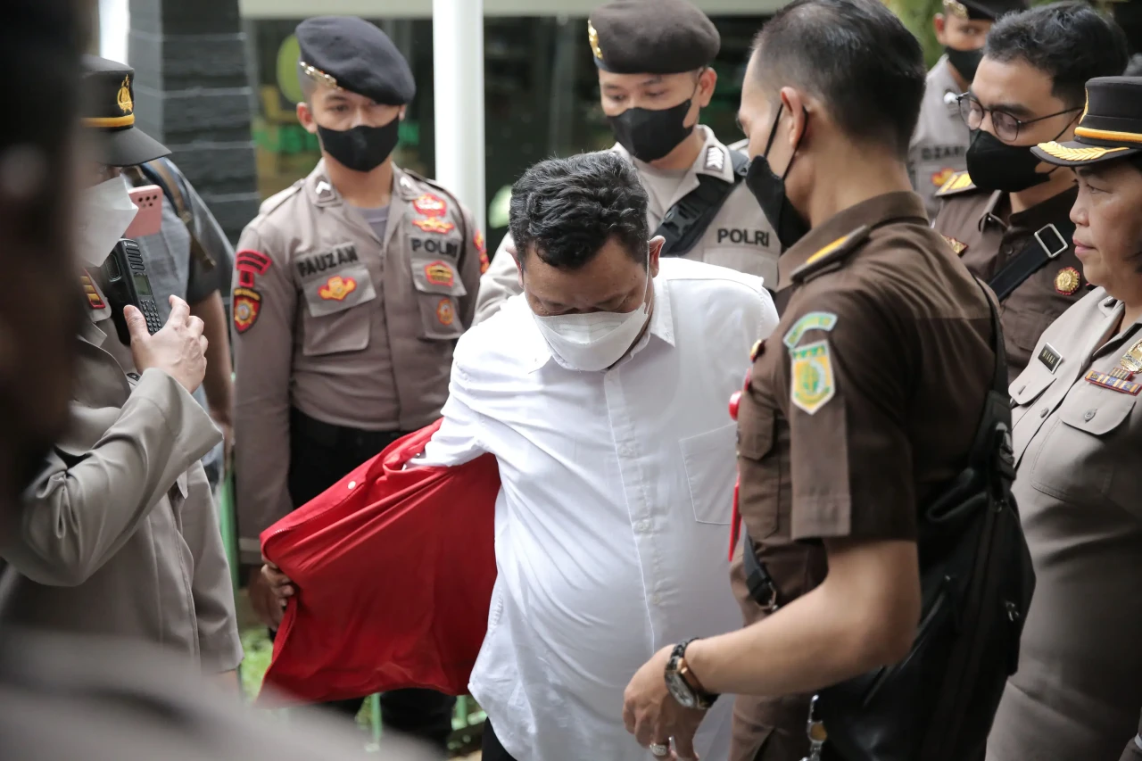 Hakim Tolak Keberatan...