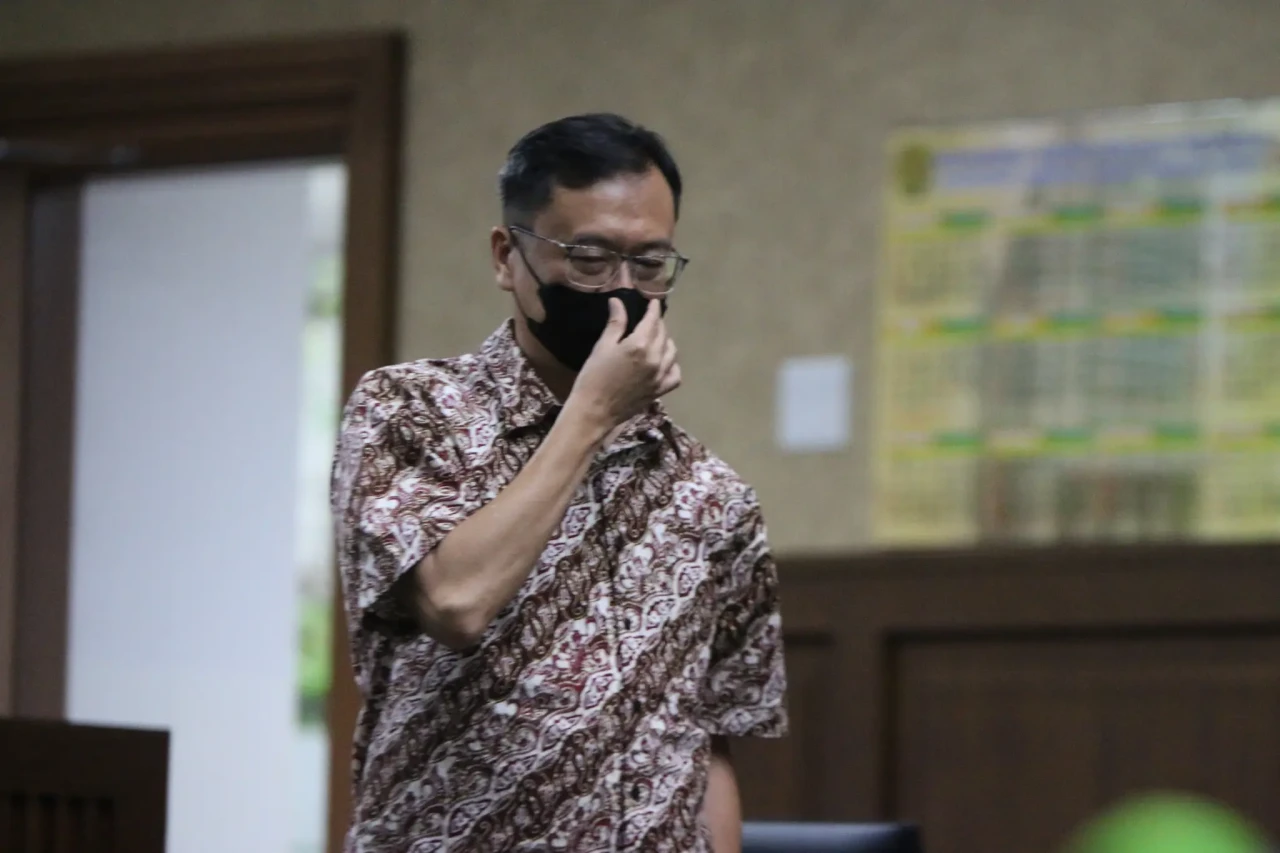 Jaksa Tuntut Hukuman...
