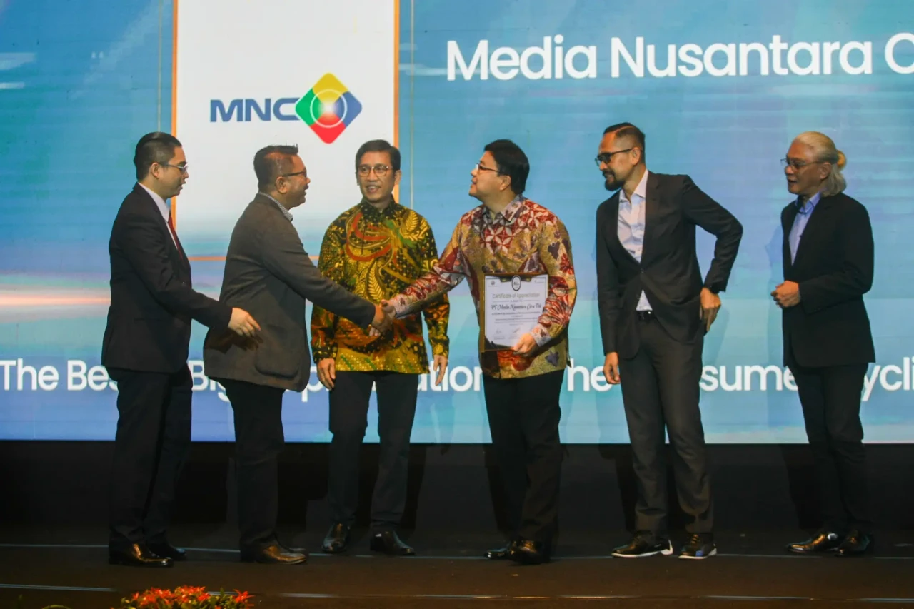 MNC Sabet Penghargaan...