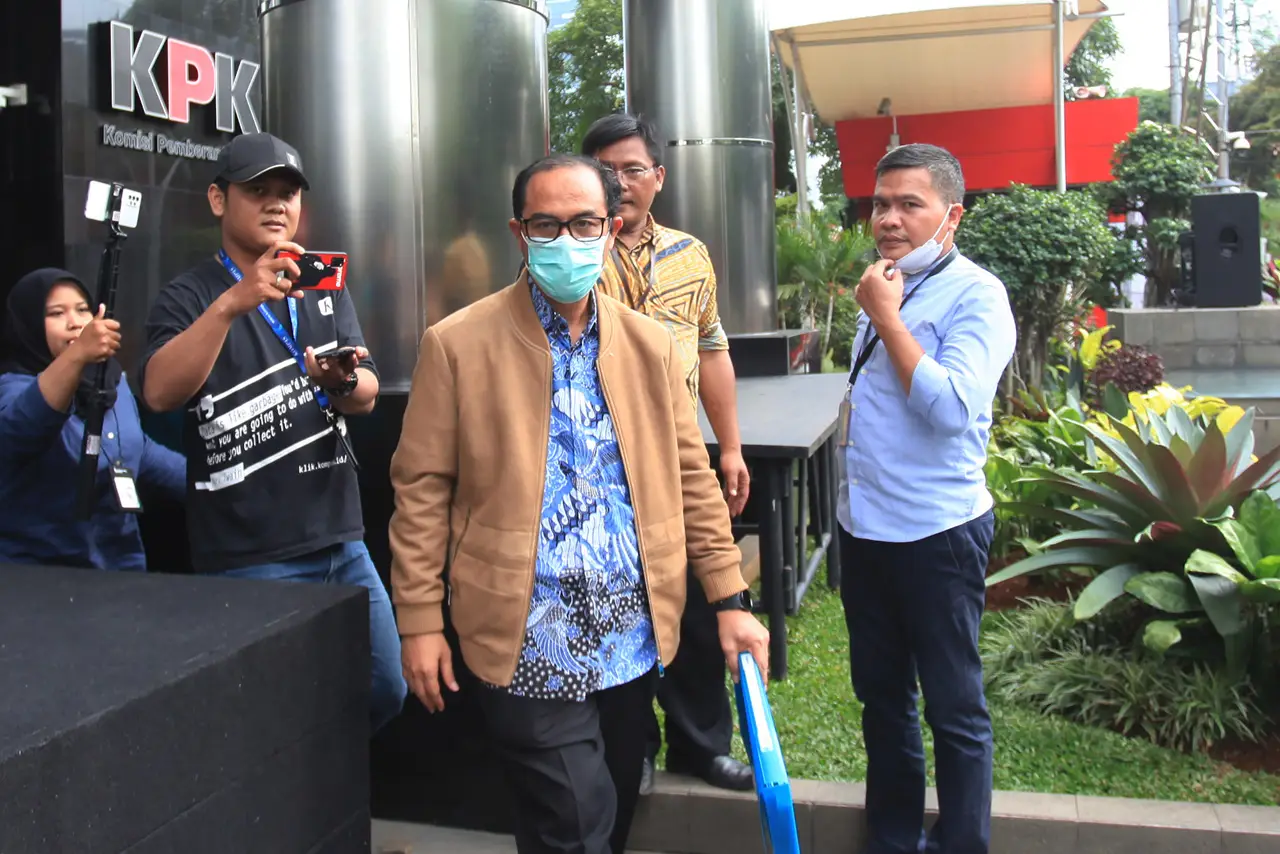 Hakim Agung Gazalaba...