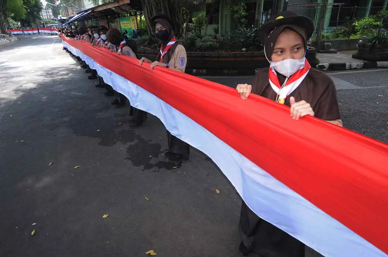 Kirab Merah Putih Hari...