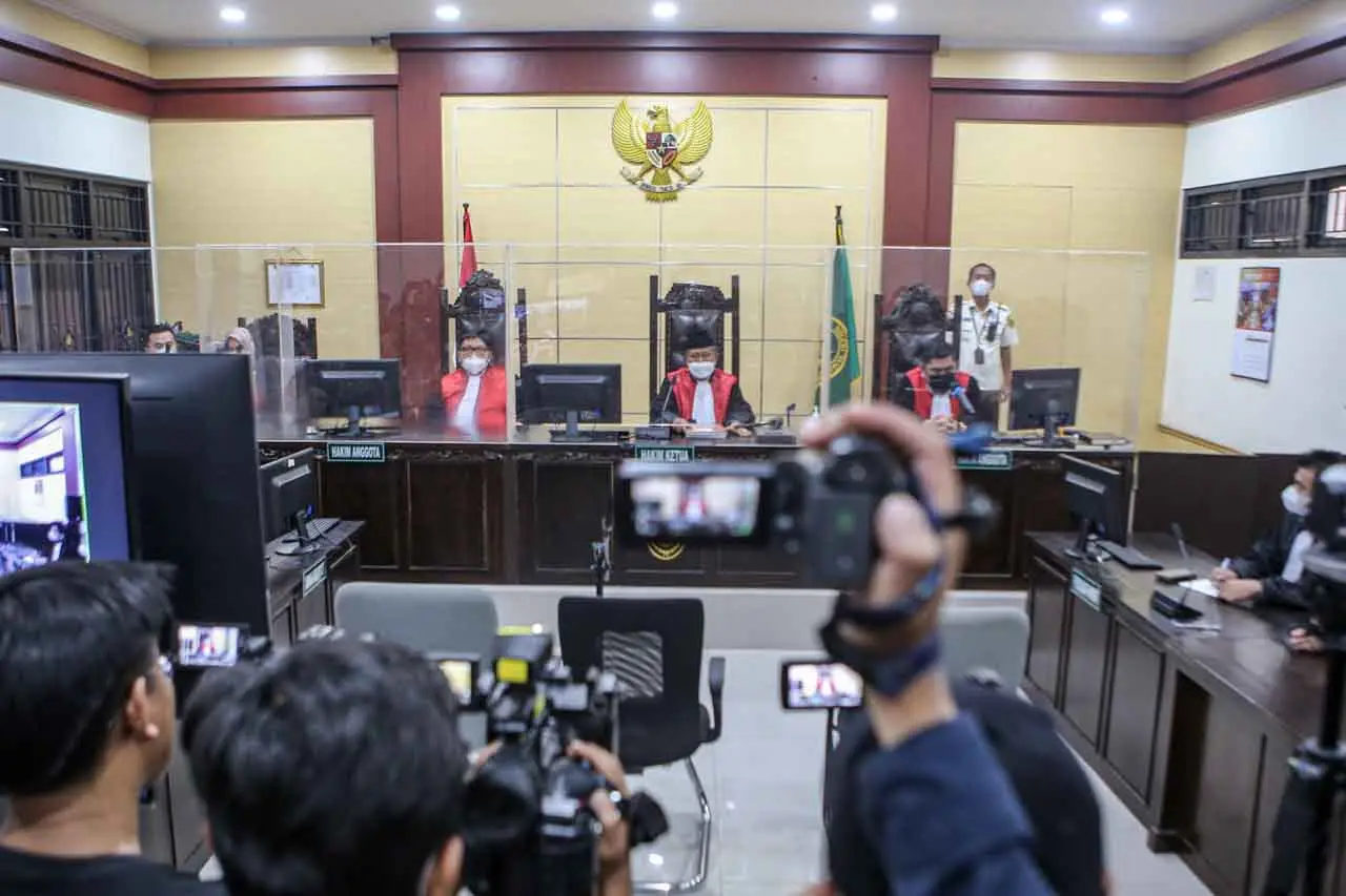Sidang Putusan Indra...