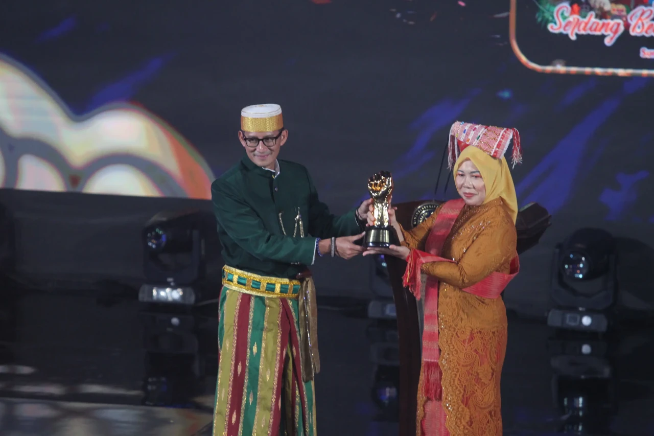 Malam Anugerah Desa...
