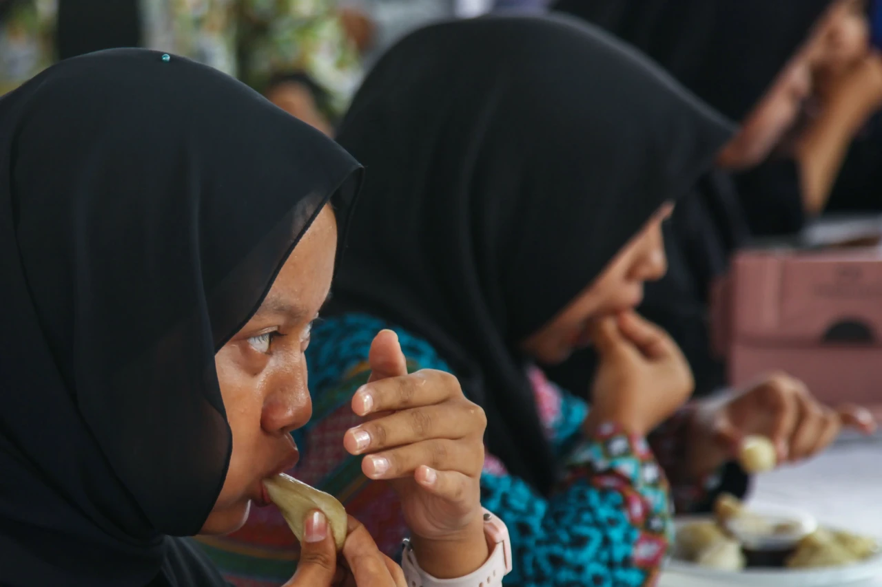 Serunya Lomba Makan...
